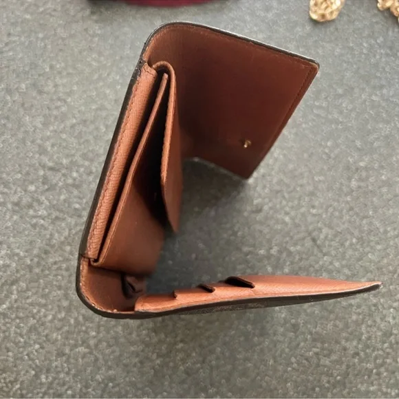 {preloved} Louis Vuitton Monogram Porte Tresor
International Trifold Long - Picture 3 of 10